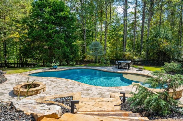 15895 Henderson Road, Alpharetta, GA 30004