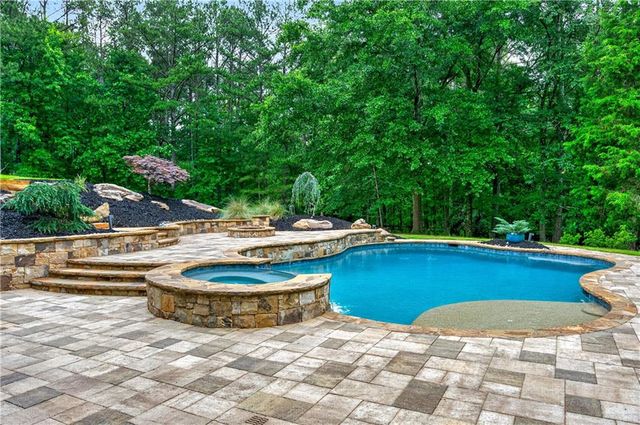 15895 Henderson Road, Alpharetta, GA 30004