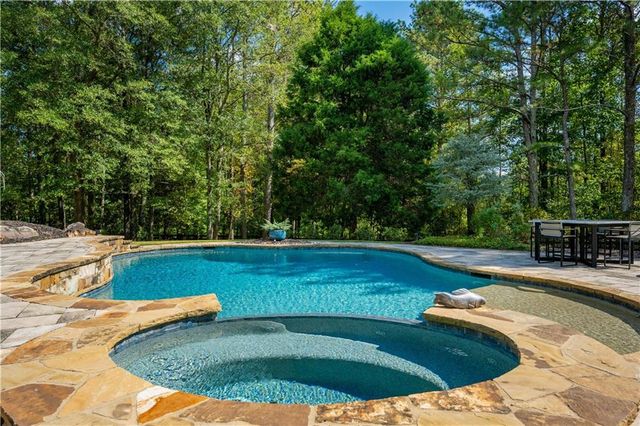15895 Henderson Road, Alpharetta, GA 30004