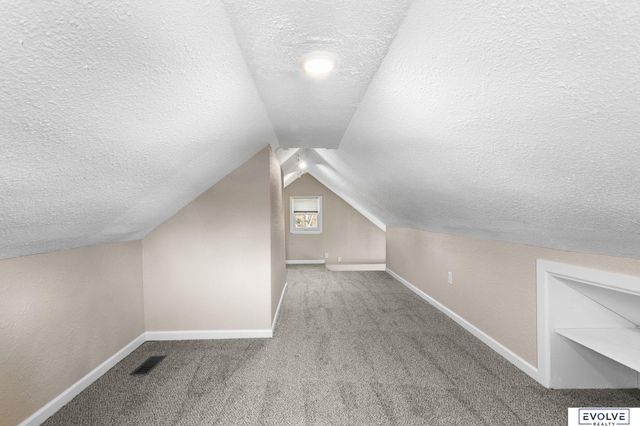 3909 N 53rd Street, Omaha, NE 68104