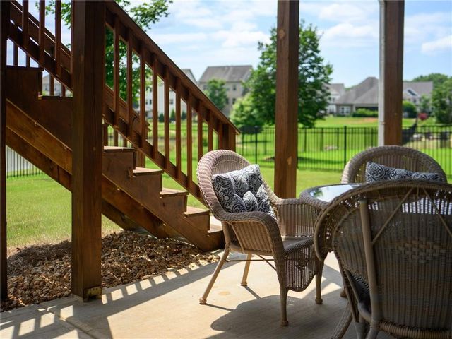 835 Rolling Hill NW, Kennesaw, GA 30152