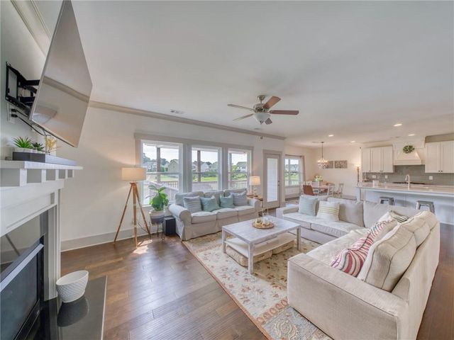 835 Rolling Hill NW, Kennesaw, GA 30152