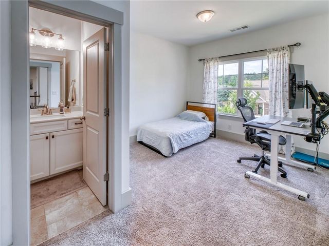 835 Rolling Hill NW, Kennesaw, GA 30152