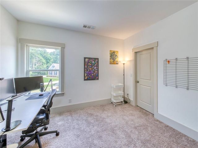835 Rolling Hill NW, Kennesaw, GA 30152