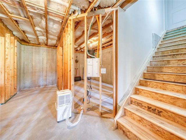835 Rolling Hill NW, Kennesaw, GA 30152