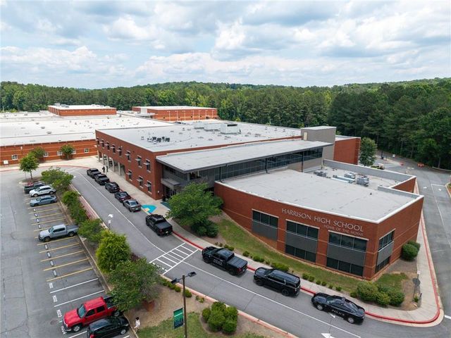 835 Rolling Hill NW, Kennesaw, GA 30152