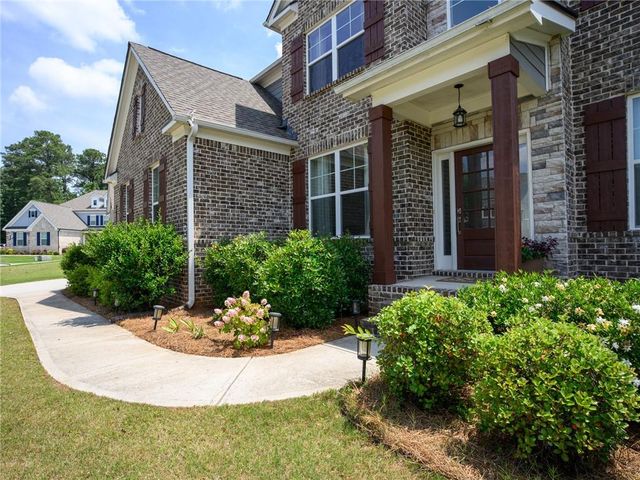 835 Rolling Hill NW, Kennesaw, GA 30152