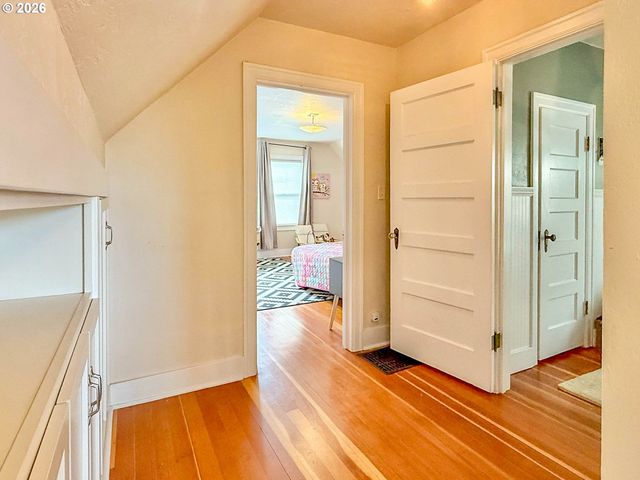 342 W CHAPMAN Ave, Roseburg, OR 97470