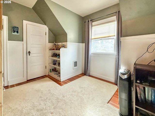 342 W CHAPMAN Ave, Roseburg, OR 97470