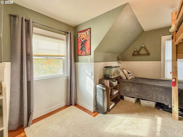 342 W CHAPMAN Ave, Roseburg, OR 97470