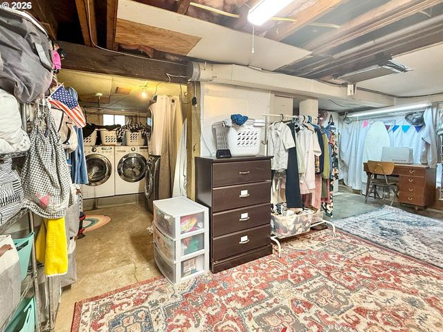 342 W CHAPMAN Ave, Roseburg, OR 97470