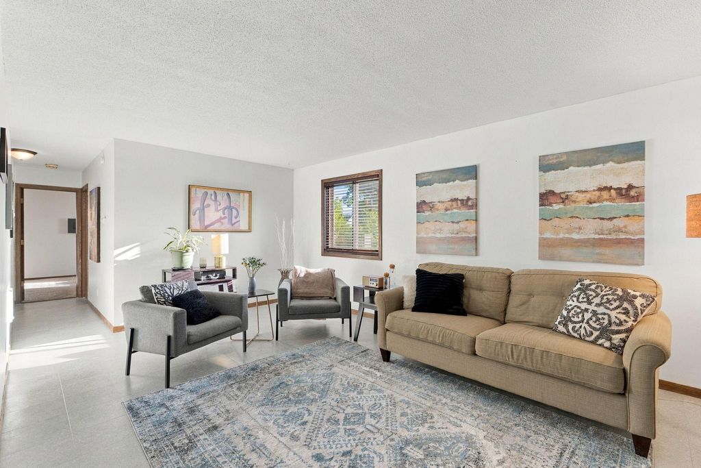 7294 Vista Court, Eden Prairie, MN 55346 — photo 4