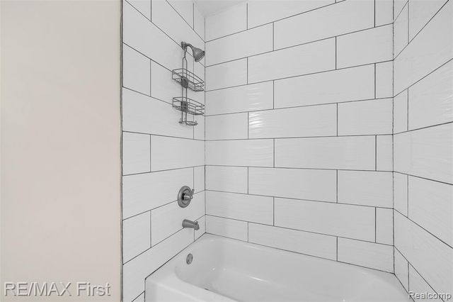 556 Leicester Court, Detroit, MI 48202