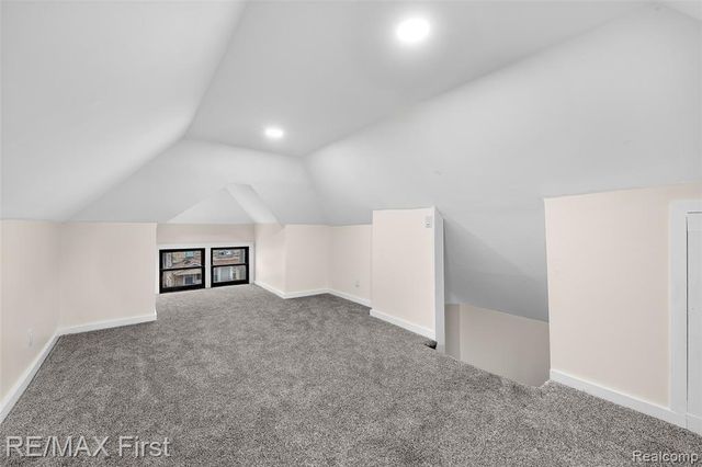 556 Leicester Court, Detroit, MI 48202