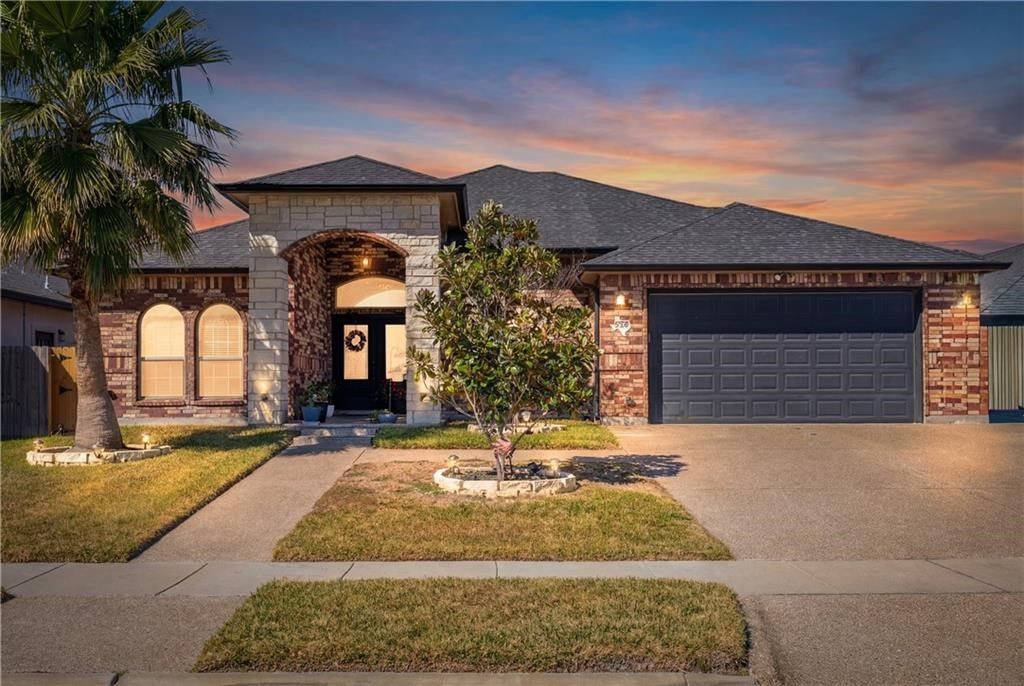 2429 Badlands Dr, Corpus Christi, TX 78414