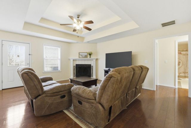 3935 W Wayland Street, Springfield, MO 65807