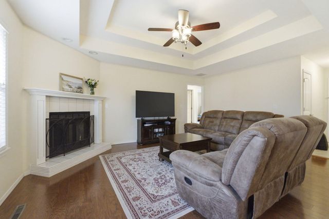 3935 W Wayland Street, Springfield, MO 65807