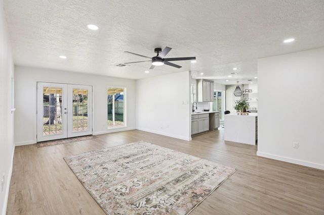 950 Buoy Road, Houston, TX 77062