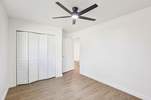 950 Buoy Road, Houston, TX 77062