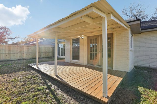 950 Buoy Road, Houston, TX 77062