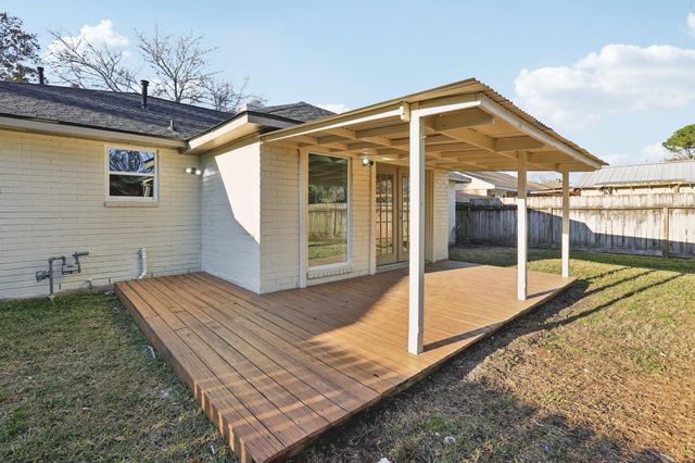 950 Buoy Road, Houston, TX 77062