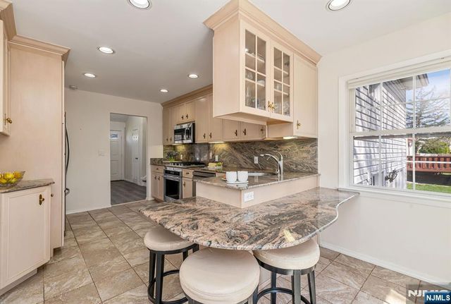 145 Merritt Drive, Oradell, NJ 07649