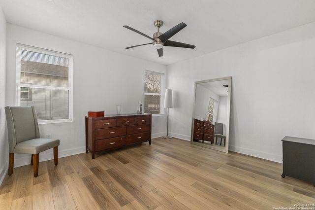 1527 W FRENCH PLACE, San Antonio, TX 78201