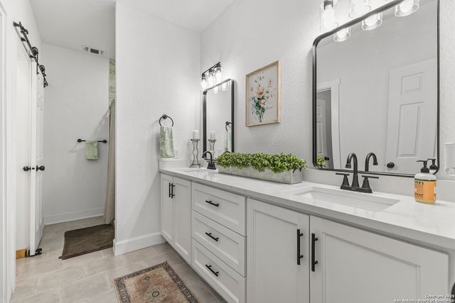 1527 W FRENCH PLACE, San Antonio, TX 78201