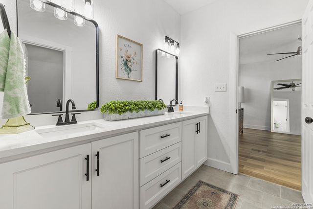 1527 W FRENCH PLACE, San Antonio, TX 78201