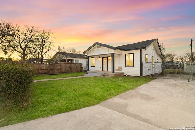 1527 W FRENCH PLACE, San Antonio, TX 78201