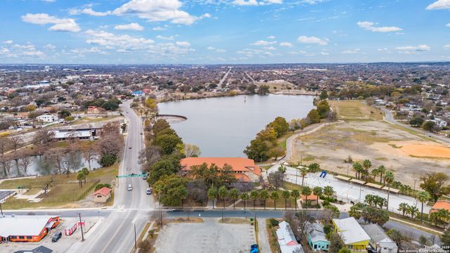 1527 W FRENCH PLACE, San Antonio, TX 78201