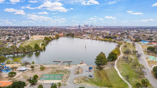 1527 W FRENCH PLACE, San Antonio, TX 78201