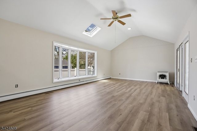 44 Colonia Pl, Woodbridge Twp., NJ 07067