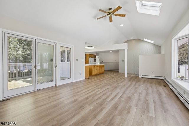 44 Colonia Pl, Woodbridge Twp., NJ 07067