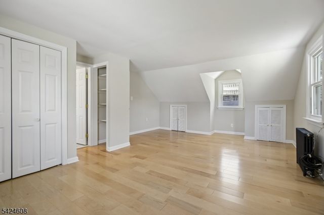 44 Colonia Pl, Woodbridge Twp., NJ 07067