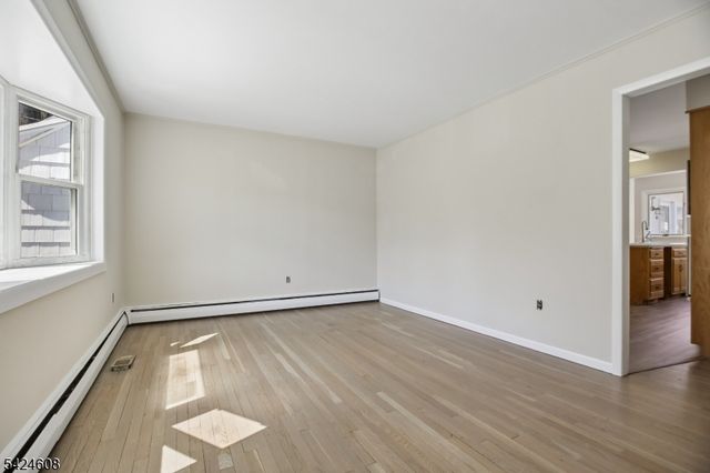 44 Colonia Pl, Woodbridge Twp., NJ 07067