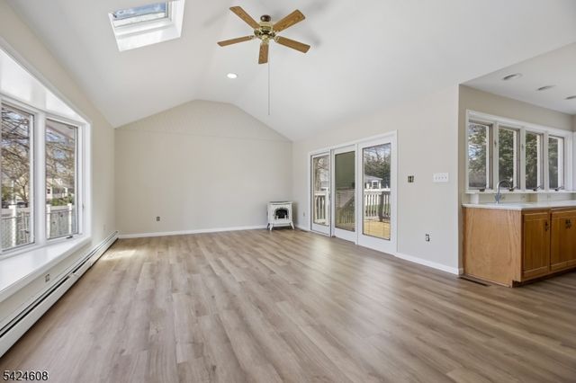 44 Colonia Pl, Woodbridge Twp., NJ 07067