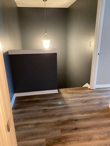 50 W Russell Street, Columbus, OH 43215