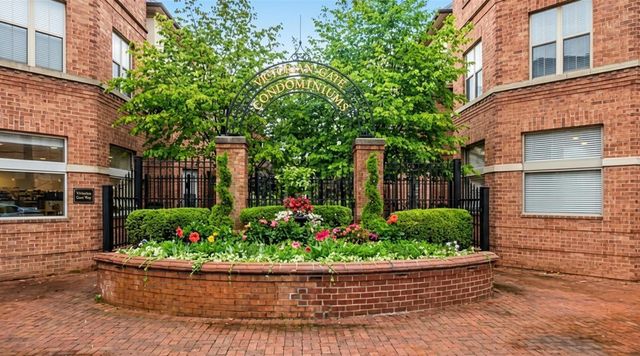 50 W Russell Street, Columbus, OH 43215