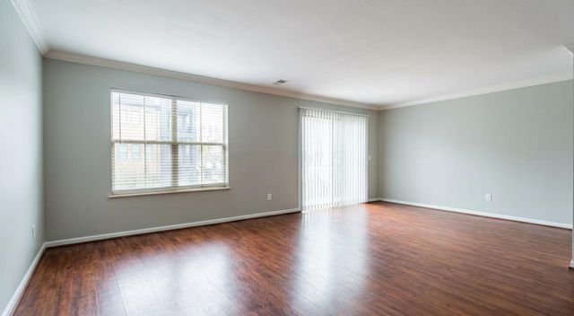 50 W Russell Street, Columbus, OH 43215