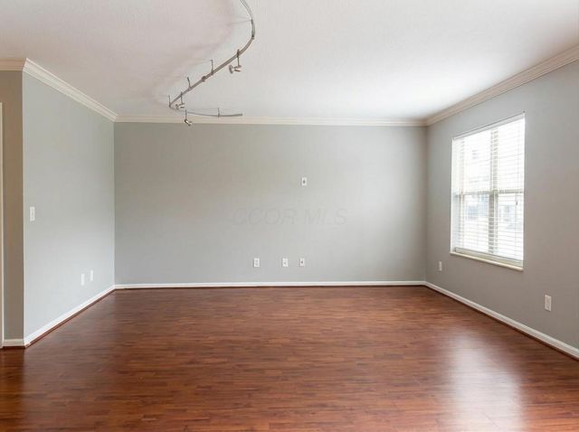 50 W Russell Street, Columbus, OH 43215