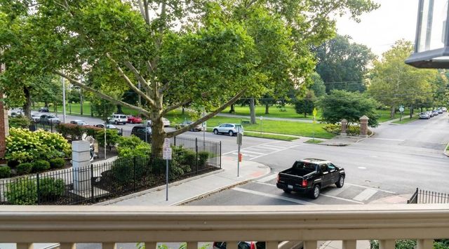 50 W Russell Street, Columbus, OH 43215