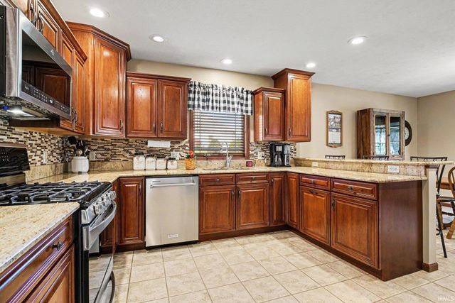 30081 Quail Pointe Drive, Granger, IN 46530