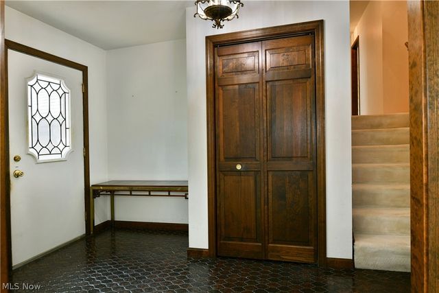 6632 Harrington Avenue, Youngstown, OH 44512