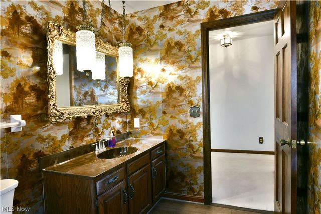 6632 Harrington Avenue, Youngstown, OH 44512