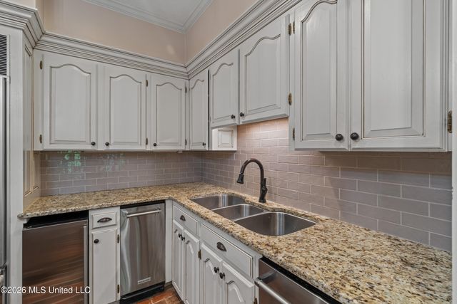 16 Dunleith Court, Hattiesburg, MS 39402