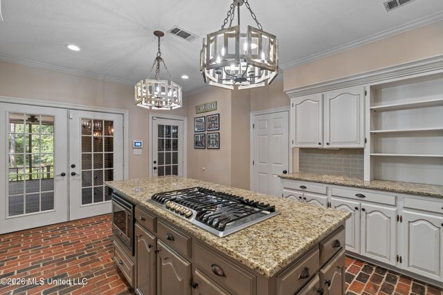 16 Dunleith Court, Hattiesburg, MS 39402