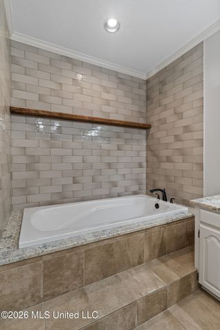 16 Dunleith Court, Hattiesburg, MS 39402