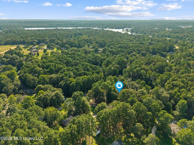 16 Dunleith Court, Hattiesburg, MS 39402
