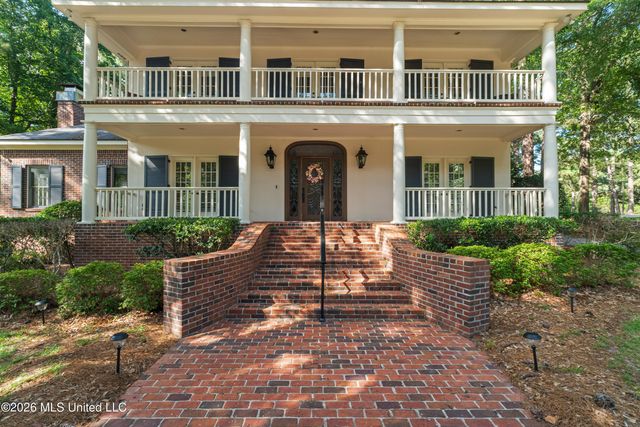 16 Dunleith Court, Hattiesburg, MS 39402